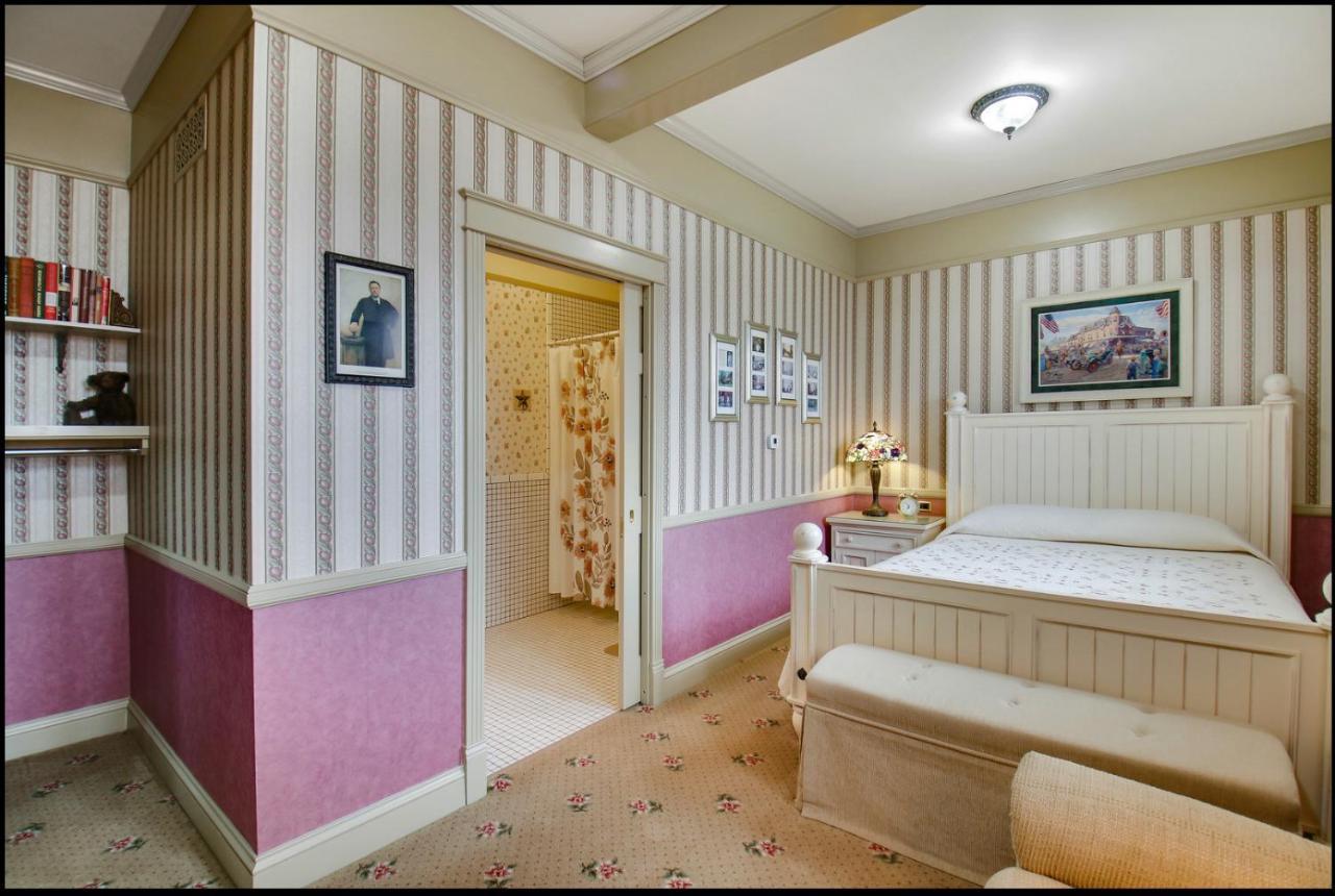 Ladysmith Carnegie Hall Boutique Hotel מראה חיצוני תמונה